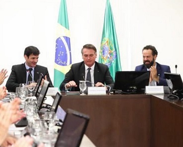 Ministro Marcelo Álvaro Antônio, Presidente Jair Bolsonaro e Secretário Executivo Daniel Nepomuceno